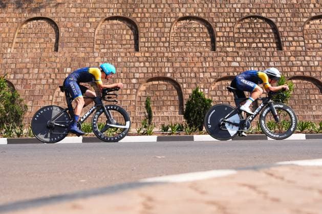 2025 UCI Road World Championships Picture by Zac Williams SWpix.com - 24 09 2025 - Cycling - 2025 UCI Road World Championships - Kigali Convention Centre, Kigali, Rwanda - Team Time Trial Mixed Relay - Heorhii Chyzhykov (Ukraine), Danylo Kozoriz (Ukraine), Semen Simon (Ukraine) Copyright: x xSWpix.comx(t axPhotographyxHubxLtd)xZacxWilliams SWpix.comx SWP-3030-6399