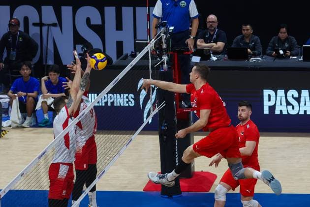 Turkiye v Poland - Men s Volleyball World Championship, WM, Weltmeisterschaft 2025 METRO MANILA, PHILIPPINES - SEPTEMBER 24: Players of Turkiye in action during the quarter finals between Turkiye and Poland in the FIVB Volleyball Men s World Championship, at the Mall of Asia Arena, in Pasay City, Metro Manila, Philippines, on September 24, 2025. Daniel Ceng Anadolu Manila Philippines. Editorial use only. Please get in touch for any other usage.  Copyright: x2025xAnadoluxDanielxCengx