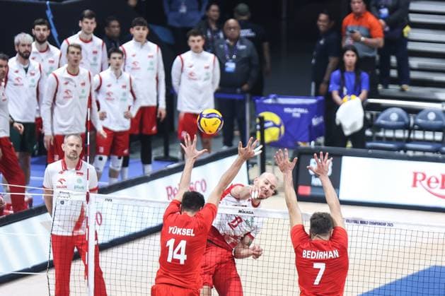 2025.09.24 Pasay City Manila siatkowka mezczyn Mistrzostwa Swiata FIVB 2025 Polska - Turcja N z NIKOLA GRBIC BARTOSZ KUREK Foto Szymon Gorski PressFocus 2025.09.24 Pasay City Manila Volleyball men FIVB Men s World Championship, WM, Weltmeisterschaft 2025 quarterfinal match Poland v Turkiye Polska - Turcja FIVB Men s World Championship 2025 Poland - Turkey quarter finals cwiercfinal Credit: Szymon Gorski PressFocus NEWSPIX.PL --- newspix.pl 