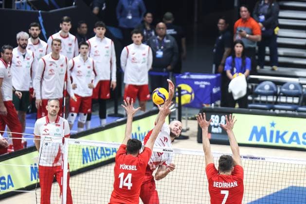 2025.09.24 Pasay City Manila siatkowka mezczyn Mistrzostwa Swiata FIVB 2025 Polska - Turcja N z NIKOLA GRBIC BARTOSZ KUREK Foto Szymon Gorski PressFocus 2025.09.24 Pasay City Manila Volleyball men FIVB Men s World Championship, WM, Weltmeisterschaft 2025 quarterfinal match Poland v Turkiye Polska - Turcja FIVB Men s World Championship 2025 Poland - Turkey quarter finals cwiercfinal Credit: Szymon Gorski PressFocus NEWSPIX.PL --- newspix.pl 