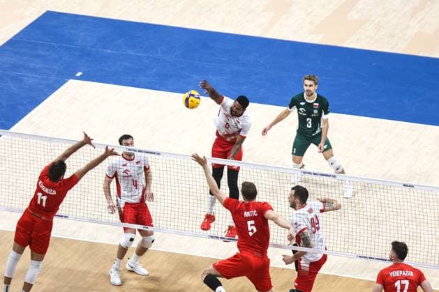 2025.09.24 Pasay City Manila siatkowka mezczyn Mistrzostwa Swiata FIVB 2025 Polska - Turcja N z WILFREDO LEON JAKUB POPIWCZAK Foto Szymon Gorski PressFocus 2025.09.24 Pasay City Manila Volleyball men FIVB Men s World Championship, WM, Weltmeisterschaft 2025 quarterfinal match Poland v Turkiye Polska - Turcja FIVB Men s World Championship 2025 Poland - Turkey quarter finals cwiercfinal Wilredo Leon Bartosz Kurek radosc zwyciestwo winner win Credit: Szymon Gorski PressFocus NEWSPIX.PL --- newspix.pl 