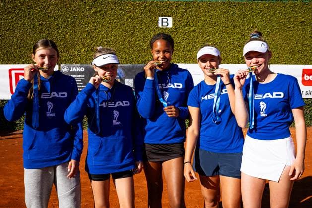 1. Platz: Baden-Württemberg - Otto-Hahn-Gymnasium Ludwigsburg, Jugend trainiert für Olympia - Herbstfinale Tennis 2025, Berlin, TC 1899 Blau-Weiss Berlin e.V., 24.09.2025, Copyright: xClaudioxGärtnerx