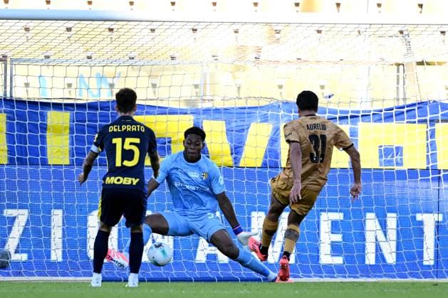 Mg Parma 24 09 2025 - Coppa Italia Parma-Spezia foto Matteo Gribaudi Image nella foto: gol Giuseppe Aurelio 