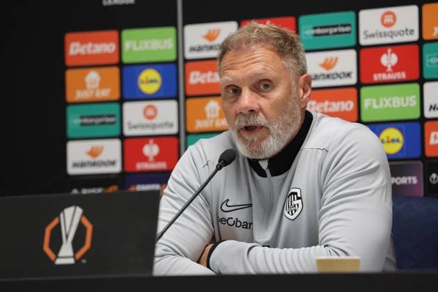 Genk s head coach Thorsten Fink pictured at a press conference, PK, Pressekonferenz of Belgian soccer team KRC Genk, in Glasgow, United Kingdom, on Wednesday 24 September 2025. The team will play the Scottish team Rangers FC on Thursday, first game (out of 8) in the league phase of the UEFA Europa League competition. STEVE WELSH StevexWelsh  x135175848x