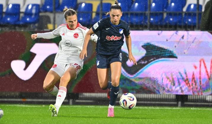 24.09.2025 - Fussball - Saison 2025 2026 - 1. Google Pixel Frauen Bundesliga - 04. Spieltag: TSG Hoffenheim - 1. FC Nürnberg FCN ( Club Clubfrauen ) - Sportfoto Zink - xwoxzix - Nastassja Lein (24, 1. FC Nürnberg FCN ) Jill Janssens (9, TSG Hoffenheim )
