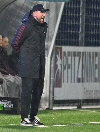 24.09.2025 - Fussball - Saison 2025 2026 - 1. Google Pixel Frauen Bundesliga - 04. Spieltag: TSG Hoffenheim - 1. FC Nürnberg FCN ( Club Clubfrauen ) - Sportfoto Zink - xwoxzix - Thomas Oostendorp ( Trainer 1. FC Nürnberg FCN ) ruft schreit brüllt