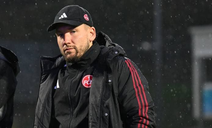 24.09.2025 - Fussball - Saison 2025 2026 - 1. Google Pixel Frauen Bundesliga - 04. Spieltag: TSG Hoffenheim - 1. FC Nürnberg FCN ( Club Clubfrauen ) - Sportfoto Zink - xwoxzix - Thomas Oostendorp ( Trainer 1. FC Nürnberg FCN )