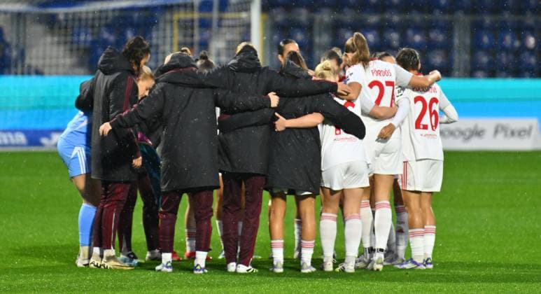 24.09.2025 - Fussball - Saison 2025 2026 - 1. Google Pixel Frauen Bundesliga - 04. Spieltag: TSG Hoffenheim - 1. FC Nürnberg FCN ( Club Clubfrauen ) - Sportfoto Zink - xwoxzix - Teamkreis Mannschaft Team FCN