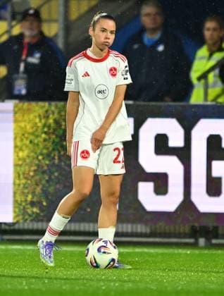 24.09.2025 - Fussball - Saison 2025 2026 - 1. Google Pixel Frauen Bundesliga - 04. Spieltag: TSG Hoffenheim - 1. FC Nürnberg FCN ( Club Clubfrauen ) - Sportfoto Zink - xwoxzix - Julia Pollak (22, 1. FC Nürnberg FCN ) enttäuscht Enttäuschung