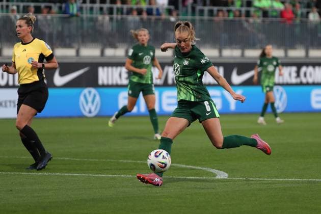 VfL - Bremen, BL Frauen Wolfsburg, 24.09.2025, FUßBALL - VfL Wolfsburg vs. SV Werder Bremen, Google Pixel Frauen-Bundesliga, Saison 2025 26. Janina Minge (VfL Wolfsburg) Wolfsburg
