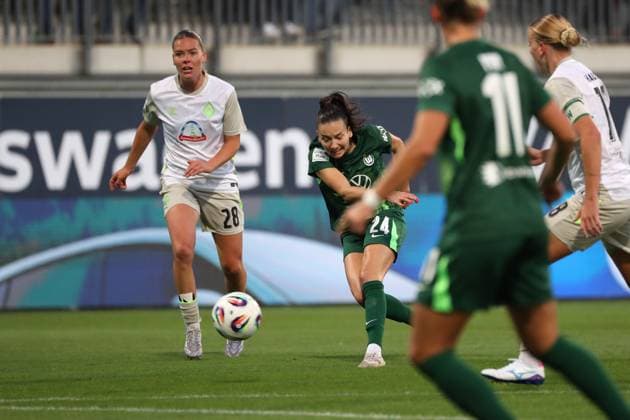 VfL - Bremen, BL Frauen Wolfsburg, 24.09.2025, FUßBALL - VfL Wolfsburg vs. SV Werder Bremen, Google Pixel Frauen-Bundesliga, Saison 2025 26. Joelle Wedemeyer (VfL Wolfsburg) Wolfsburg