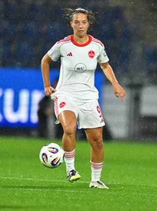 24.09.2025 - Fussball - Saison 2025 2026 - 1. Google Pixel Frauen Bundesliga - 04. Spieltag: TSG Hoffenheim - 1. FC Nürnberg FCN ( Club Clubfrauen ) - Sportfoto Zink - xwoxzix - Laura Miller (9, 1. FC Nürnberg FCN )