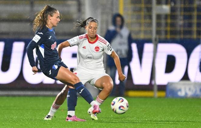 24.09.2025 - Fussball - Saison 2025 2026 - 1. Google Pixel Frauen Bundesliga - 04. Spieltag: TSG Hoffenheim - 1. FC Nürnberg FCN ( Club Clubfrauen ) - Sportfoto Zink - xwoxzix - Valesca Ampoorter (18, TSG Hoffenheim ) Laura Miller (9, 1. FC Nürnberg FCN )