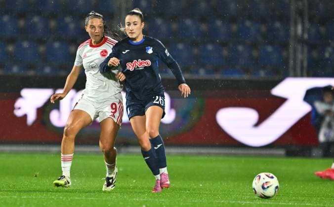 24.09.2025 - Fussball - Saison 2025 2026 - 1. Google Pixel Frauen Bundesliga - 04. Spieltag: TSG Hoffenheim - 1. FC Nürnberg FCN ( Club Clubfrauen ) - Sportfoto Zink - xwoxzix - Laura Miller (9, 1. FC Nürnberg FCN ) Janna Grimm (26, TSG Hoffenheim )