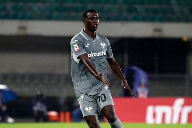 Verona™s Fallou Cham during the Frecciarossa Italian Cup 2025 2026 soccer match between Hellas Verona and Venezia at Stadio Marcantonio Bentegodi in Verona , North Italy , Wednesday ,September 24, 2025. - Soccer  Copyright: xPaolaxGarbuio Lapressex