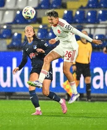 24.09.2025 - Fussball - Saison 2025 2026 - 1. Google Pixel Frauen Bundesliga - 04. Spieltag: TSG Hoffenheim - 1. FC Nürnberg FCN ( Club Clubfrauen ) - Sportfoto Zink - xwoxzix - Valesca Ampoorter (18, TSG Hoffenheim ) Aneta Polaskova (26, 1. FC Nürnberg FCN )