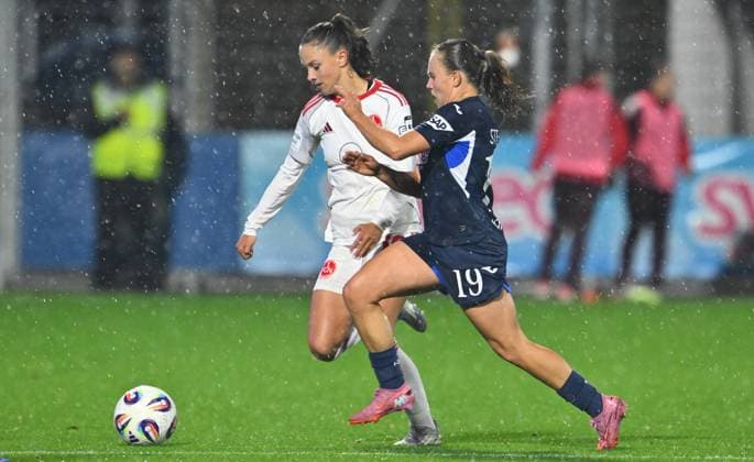 24.09.2025 - Fussball - Saison 2025 2026 - 1. Google Pixel Frauen Bundesliga - 04. Spieltag: TSG Hoffenheim - 1. FC Nürnberg FCN ( Club Clubfrauen ) - Sportfoto Zink - xwoxzix - Sanja Homann (19, 1. FC Nürnberg FCN ) Marie Steiner (19, TSG Hoffenheim )