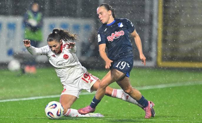 24.09.2025 - Fussball - Saison 2025 2026 - 1. Google Pixel Frauen Bundesliga - 04. Spieltag: TSG Hoffenheim - 1. FC Nürnberg FCN ( Club Clubfrauen ) - Sportfoto Zink - xwoxzix - Marie Steiner (19, TSG Hoffenheim ) Sanja Homann (19, 1. FC Nürnberg FCN )