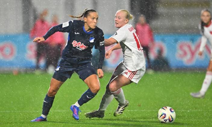 24.09.2025 - Fussball - Saison 2025 2026 - 1. Google Pixel Frauen Bundesliga - 04. Spieltag: TSG Hoffenheim - 1. FC Nürnberg FCN ( Club Clubfrauen ) - Sportfoto Zink - xwoxzix - Lisann Kaut (4, TSG Hoffenheim ) Aleigh Gambone (16, 1. FC Nürnberg FCN )