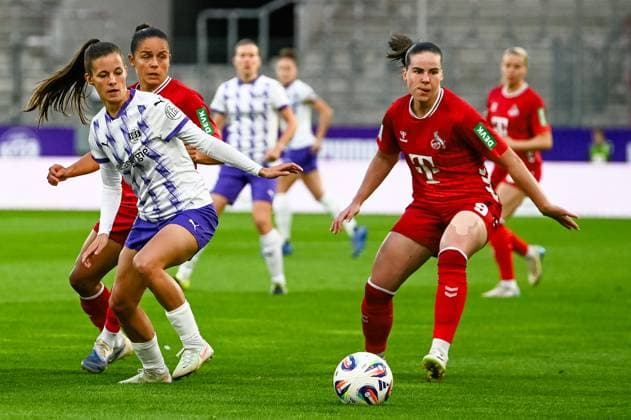 Shari van Belle Google Pixel Frauen Bundesliga SGS Essen 1. FC Köln 24.09.2025 Shari van Belle (SGS Essen) google Pixel Frauen Bundesliga, 04. Spieltag, SGS Essen gegen 1. FC Köln am 24. September 2025 im Stadion an der Hafenstraße, Essen.