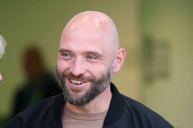 VfL - Bremen, BL Frauen Wolfsburg, 24.09.2025, FUßBALL - VfL Wolfsburg vs. SV Werder Bremen, Google Pixel Frauen-Bundesliga, Saison 2025 26. Cheftrainer Stephan Lerch (VfL Wolfsburg) Wolfsburg