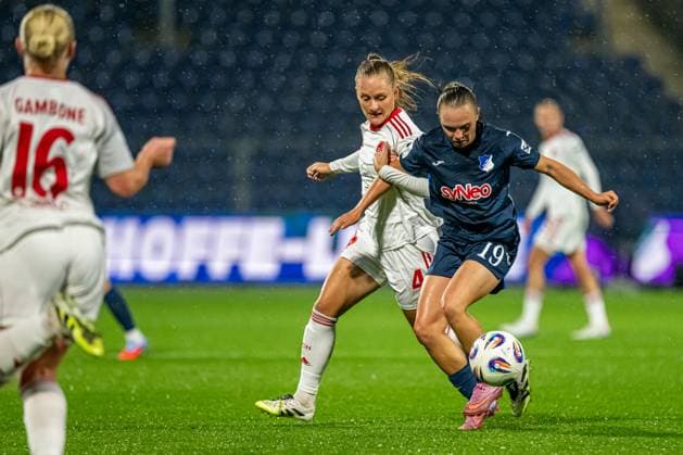 GPFBL: TSG Hoffenheim - 1. FC Nürnberg; 24.09.2025 Marie Steiner (19; TSG) im Zweikampf mit Luisa Guttenberger (4; FCN) um den Ball GPFBL: TSG Hoffenheim gegen 1. FC Nürnberg, am 24.09.2025 im Dietmar-Hopp Stadion in Hoffenheim. Copyright: xBEAUTIFULxSPORTS Gelhardtx