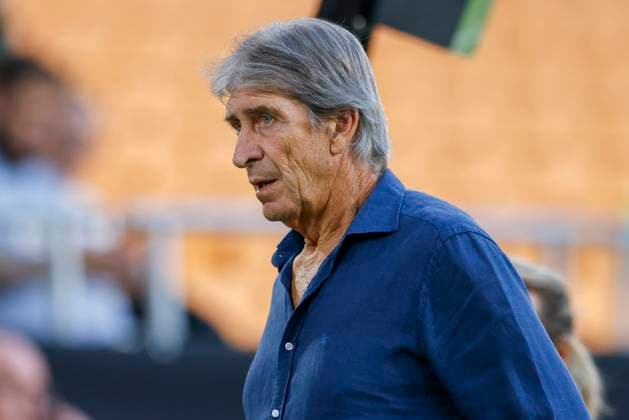 Real Betis Balompie v Nottingham Forest FC - UEFA Europa League 2025 26 League Phase MD1 Manuel Pellegrini, head coach of Real Betis, is present during the UEFA Europe League 2025 2026 match between Real Betis and Nottingham Forest at Estadio la Cartuja in Seville, Spain, on September 21, 2025. Seville Spain  Copyright: xJosexLuisxContrerasx originalFilename:joseluiscontreras-realbeti250924_npBFb.jpg