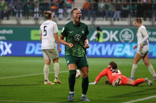 VfL - Bremen, BL Frauen Wolfsburg, 24.09.2025, FUßBALL - VfL Wolfsburg vs. SV Werder Bremen, Google Pixel Frauen-Bundesliga, Saison 2025 26. Alexandra Popp (VfL Wolfsburg) jubelt nach ihrem Tor zum 4:1 Wolfsburg