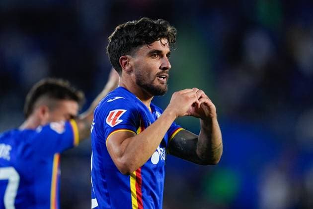 September 24, 2025, Getafe, Madrid, Spain: Mauro Arambarri of Getafe CF celebrates a goal during the Spanish League, LaLiga EA Sports, football match played between Getafe CF and Deportivo Alaves at Coliseum de Getafe stadium on September 24, 2025, in Getafe, Spain. Getafe Spain - ZUMAa181 20250924_zaa_a181_113 Copyright: xDennisxAgyemanx
