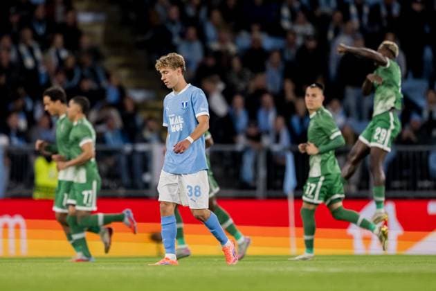 250924 Hugo Bolin of Malmö FF looks dejected after 0-1 during the UEFA Europa League football match between Malmö FF and Ludogorets on September 24, 2025 in Malmö. Photo: Petter Arvidson BILDBYRAN kod PA PA1085 fotboll football soccer fotball uefa europa league europa league malmö ff ludogorets bbeng depp Copyright: PETTERxARVIDSON BB250924PA123