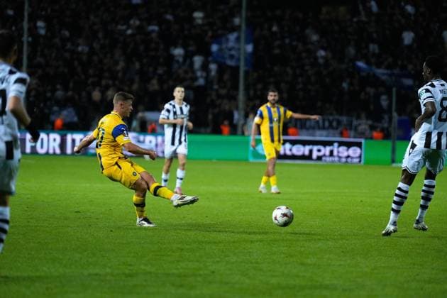 PAOK v Maccabi Tel Aviv - UEFA Europa League THESSALONIKI, GREECE - SEPTEMBER 24: Maccabi’s forward Itamar Noy in action during the UEFA Europa League first week football match between PAOK and Maccabi Tel Aviv at Toumba Stadium in Thessaloniki, Greece on September 24, 2025. Konstantinos Tsakalidis Anadolu Thessaloniki Greece. Editorial use only. Please get in touch for any other usage.  Copyright: x2025xAnadoluxKonstantinosxTsakalidisx