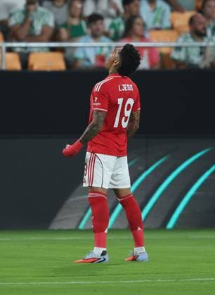 Igor Jesus of Nottingham Forest celebrates scoring a goal to make it 1-1 Real Betis v Nottingham Forest, UEFA Europa League, Football, Villamarin Stadium, Seville, Spain - 24 Sep 2025Seville Villamarin Stadium Spain EDITORIAL USE ONLY No use with unauthorised audio, video, data, fixture lists, club league logos or live services. Online in-match use limited to 120 images, no video emulation. No use in betting, games or single club league player publications. Copyright: xAntonioxPozo Shutterstockx 15498594l