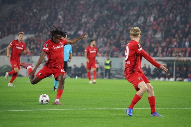 24.09.2025, xrekx, Fussball UEFA Europa League, SC Freiburg - FC Basel v.l. Johan Manzambi (SC Freiburg) (DFL DFB REGULATIONS PROHIBIT ANY USE OF PHOTOGRAPHS as IMAGE SEQUENCES and or QUASI-VIDEO) Freiburg