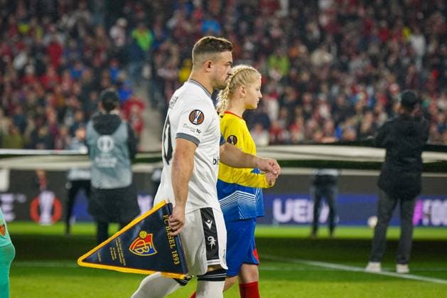Fussball: UEFA Europa League 2025 26, 1. Spieltag - SC Freiburg vs FC Basel - Europa-Park-Stadion (Freiburg): Xherdan Shaqiri (FC Basel, 10) Freiburg im Breisgau Baden-Württemberg Deutschland Copyright: xJOERANxSTEINSIEKx