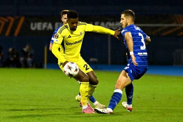 Zagreb, Croatia, September 24th 2025, Nelson Semedo of Fenerbahce (L) in action against Bruno Goda of Dinamo (R) during the UEFA Europa League, League phase Matchday 1, match between Dinamo Zagreb (Croatia) and Fenerbahce (Turkey) at Stadium Maksimir, Zagreb, Croatia.(Photo by Igor Kupljenik Sports Press Photo)  Copyright: xIgorxKupljenikx xSPPx Sportspressphoto_SPR31287