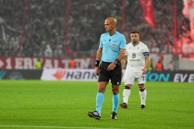 UEFA Europa League: SC Freiburg vs FC Basel, 24.09.2025 Luis Miguel Branco Godinho (Schiedsrichter) UEFA Europa League: SC Freiburg vs FC Basel, Europa-Park-Stadion, 24.09.2025 Copyright: xBEAUTIFULxSPORTS Boscox