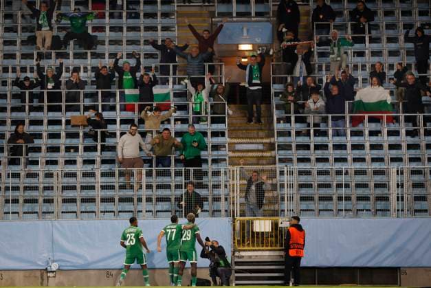 MALMÖ, SWEDEN 20250924 Ludogorets Yves Erick Bile (r) celebrates after 0-2 during Wednesday s Europa League football match between Malmö FF and PFK Ludogorets Razgrad at Eleda Stadion (Nya Malmö Stadion). MALMÖ SWEDEN x10600x