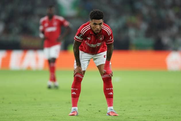 Igor Jesus of Nottingham Forest looks on Real Betis v Nottingham Forest, UEFA Europa League, Football, Villamarin Stadium, Seville, Spain - 24 Sep 2025Seville Villamarin Stadium Spain EDITORIAL USE ONLY No use with unauthorised audio, video, data, fixture lists, club league logos or live services. Online in-match use limited to 120 images, no video emulation. No use in betting, games or single club league player publications. Copyright: xAntonioxPozo Shutterstockx 15498594v