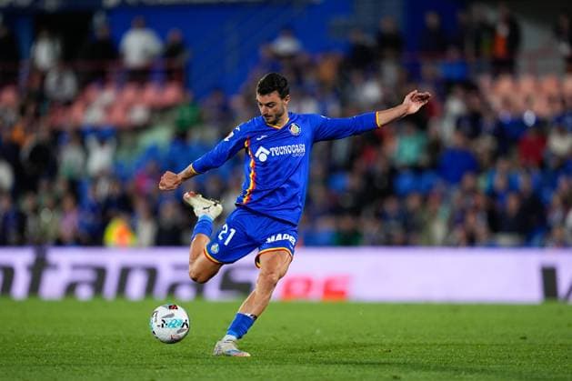 September 24, 2025, Getafe, Madrid, Spain: Juan Iglesias of Getafe CF in action during the Spanish League, LaLiga EA Sports, football match played between Getafe CF and Deportivo Alaves at Coliseum de Getafe stadium on September 24, 2025, in Getafe, Spain. Getafe Spain - ZUMAa181 20250924_zaa_a181_141 Copyright: xDennisxAgyemanx