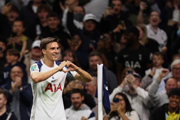 Tottenham Hotspur v Doncaster Rovers 24 September 2025, London - Carabao Cup - Third Round - Tottenham Hotspur v Doncaster Rovers - Joao Palhinha of Tottenham Hotspur celebrates their first goal - Photo: Jacques Feeney Offside. London UK Copyright: xJacquesxFeeneyx xOffsidexOffside