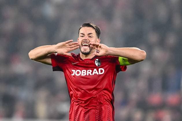 Christian Günter (SC Freiburg) gestures during the UEFA Europa League 2025 26 League Phase MD1 match between SC Freiburg and FC Basel 1893 at Stadion am Wolfswinkel on September 24, 2025 in Freiburg, Germany. (Photo by Harry Langer DeFodi Images) Christian Günter SC Freiburg gestures during the UEFA Europa League 2025 26 League Phase MD1 match between SC Freiburg and FC Basel 1893 at Stadion am Wolfswinkel on September 24, 2025 in Freiburg, Germany Photo by Harry Langer DeFodi Images
