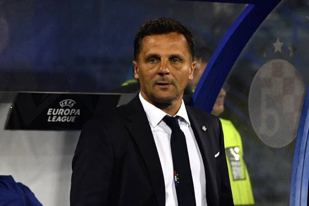 Zagreb, Croatia, September 24th 2025, Mario Kovacevic head coach of Dinamo during the UEFA Europa League, League phase Matchday 1, match between Dinamo Zagreb (Croatia) and Fenerbahce (Turkey) at Stadium Maksimir, Zagreb, Croatia.(Photo by Natasa Kupljenik Sports Press Photo)  Copyright: xNatasaxKupljenikx xSPPx Sportspressphoto_SPR31326