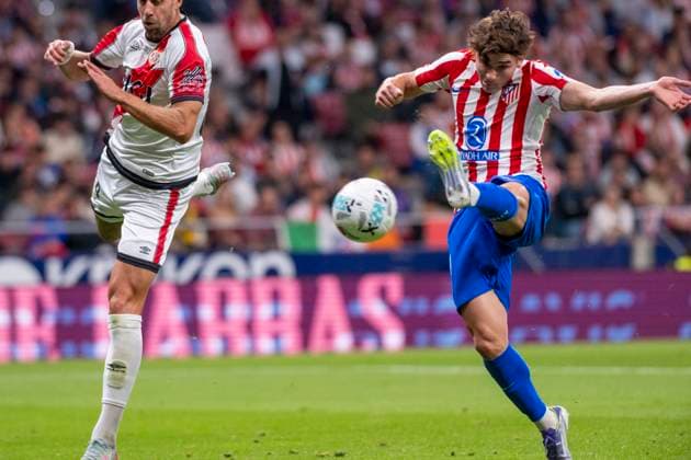 September 24, 2025, Madrid, Madrid, Spain: celebrates a goal JULIAN ALVAREZ of ATLETICO DE MADRID during the match belonging to La Liga season 25 26 EA soccer Ã¢â‚¬oe ATLETICO DE MADRID - RAYO VALLECANO DE MADRID Ã¢â‚¬Â held on September 24, 2025, at the Riyadh Air Metropolitano, Madrid, Spain. Madrid Spain - ZUMAc312 20250924_zsp_c312_087 Copyright: xOscarxManuelxSanchezx