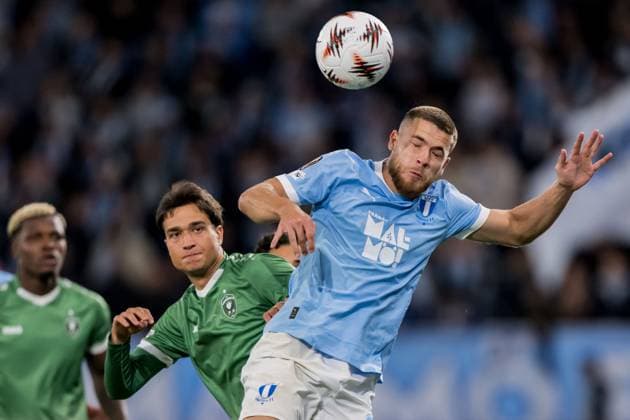 250924 Petar Stanic of Ludogorets and Gabriel Busanello of Malmö FF during the UEFA Europa League football match between Malmö FF and Ludogorets on September 24, 2025 in Malmö. Photo: Petter Arvidson BILDBYRAN kod PA PA1085 fotboll, football, soccer, fotball,uefa europa league, europa le Copyright: PETTERxARVIDSON BB250924PA185