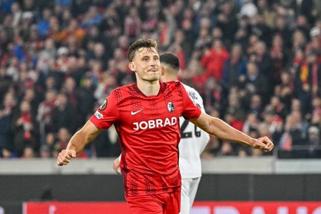 Maximilian Eggestein (SC Freiburg, 08) jubelt ueber sein Tor zum 2:0. GER, SC Freiburg - FC Basel, Fussball, Europa League, 1. Spieltag, Saison 2025 2026, 24.09.2025 GER, SC Freiburg - FC Basel, Fussball, Europa League, 1. Spieltag, Saison 2025 2026, 24.09.2025 Freiburg Copyright: xEibner-Pressefoto ThomasxHessx EP_THS
