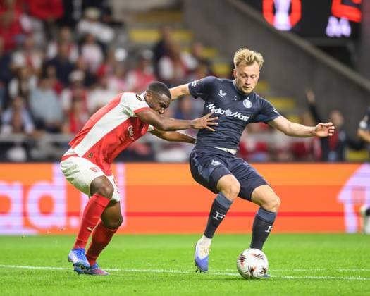 September 24, 2025, Braga, Braga, Portugal: CASPER TENGSTEDT from Feyenoord seen on action during the UEFA Europe League 2025 26 match between SC Braga and Feyenoord, on September 24, 2025 at Estadio Municipal de Braga, Braga, Portugal Braga Portugal - ZUMAl192 20250924_zsp_l192_025 Copyright: xMiguelxLemosx