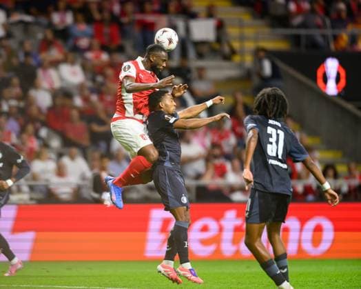 September 24, 2025, Braga, Braga, Portugal: SIKOU NIAKATE from SC Braga seen on action during the UEFA Europe League 2025 26 match between SC Braga and Feyenoord, on September 24, 2025 at Estadio Municipal de Braga, Braga, Portugal Braga Portugal - ZUMAl192 20250924_zsp_l192_022 Copyright: xMiguelxLemosx