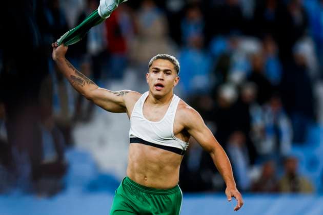MALMÖ, SVERIGE 20250924 Ludogorets Caio Vidal jublar efter segern efter onsdagens fotbollsmatch i Europa League mellan Malmö FF och PFK Ludogorets Razgrad pa Eleda Stadion (Nya Malmö Stadion). MALMÖ SVERIGE x10600x