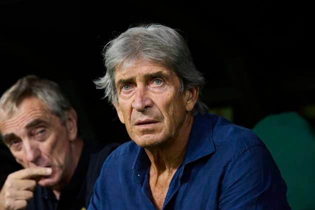 Real Betis Balompie v Nottingham Forest FC - UEFA Europa League 2025 26 League Phase MD1 SEVILLE, SPAIN - SEPTEMBER 24: Manuel Pellegrini Head Coach of Real Betis looks on prior the UEFA Europa League 2025 26 League Phase MD1 match between Real Betis Balompie and Nottingham Forest FC at La Cartuja de Sevilla on September 24, 2025 in Seville, Spain. (Photo by Gabriel Colchero Photo Players Images Magara Press) Sevilla Estadio de la Cartuja Sevilla Spain Copyright: xGabrielxColcherox
