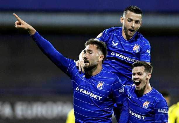 Croatia, Zagreb, 240925. Maksimir Stadium. UEFA Europa League 1st round match, GNK Dinamo - Fenerbahce SK. In the photo: Dinamo celebration, Dion Drena Beljo. Photo: Damir Krajac CROPIX Zagreb Croatia Copyright: xxDamirxKrajacx dinamo_fenerbahce052-240925